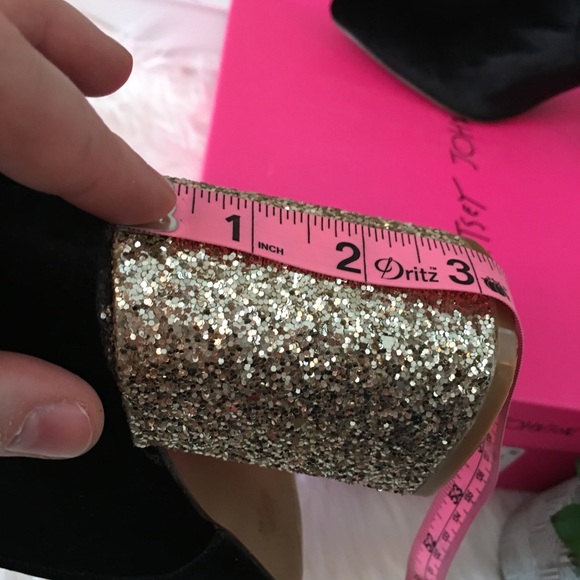 New in Box Betsey Johnson Kacey Booties - Picture 7 of 7